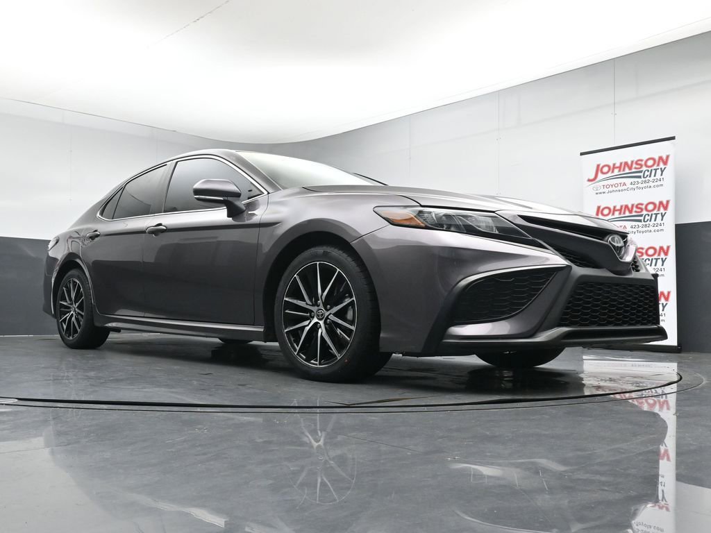 Used 2022 Toyota Camry SE FWD image 33