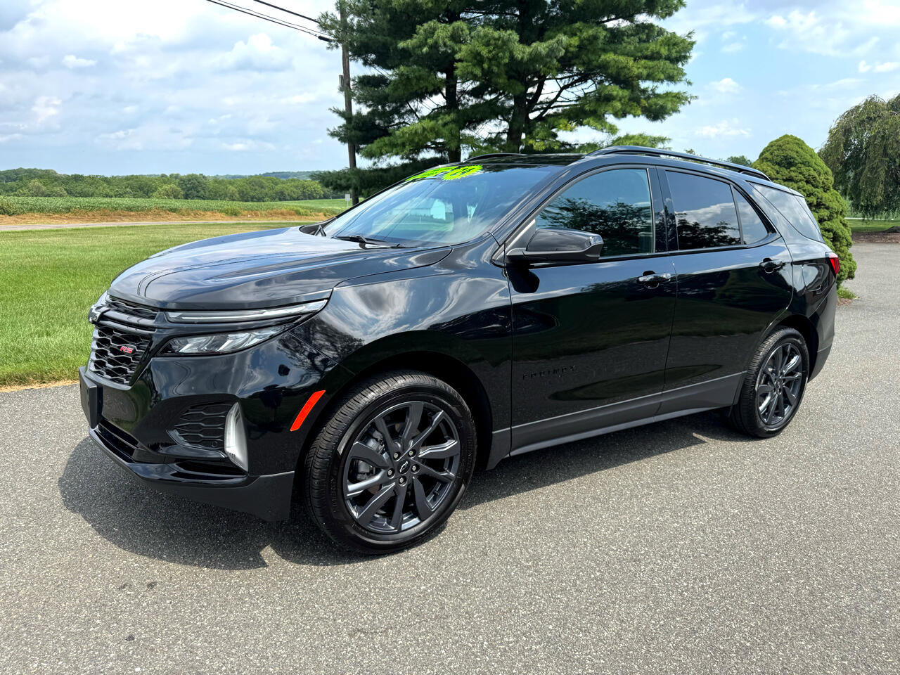 Used 2024 Chevrolet Equinox RS w/ LPO, Floor Liner Package image 2