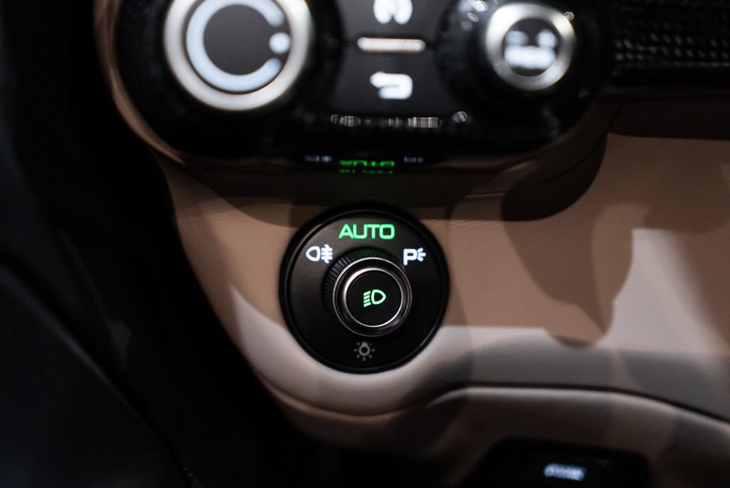 Certified 2021 Ferrari 812 GTS RWD image 35