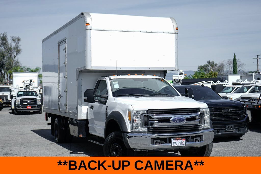 Used 2017 Ford F550 2WD Regular Cab Super Duty image 2