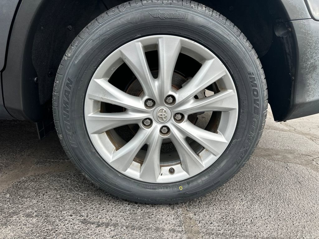 Used 2013 Toyota RAV4 Limited image 26