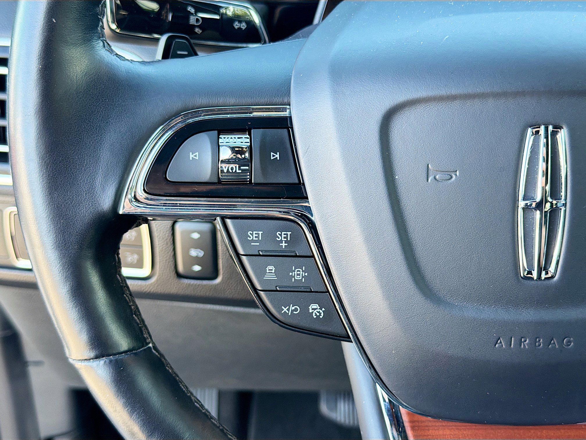 Used 2022 Lincoln Navigator Reserve image 40