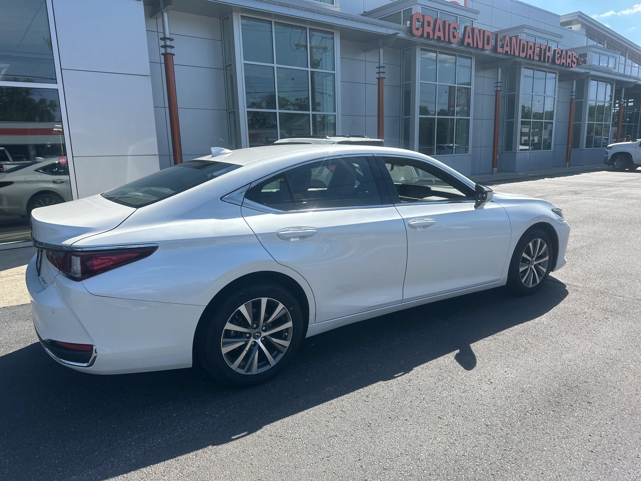Used 2021 Lexus ES 250 AWD/4WD video 3