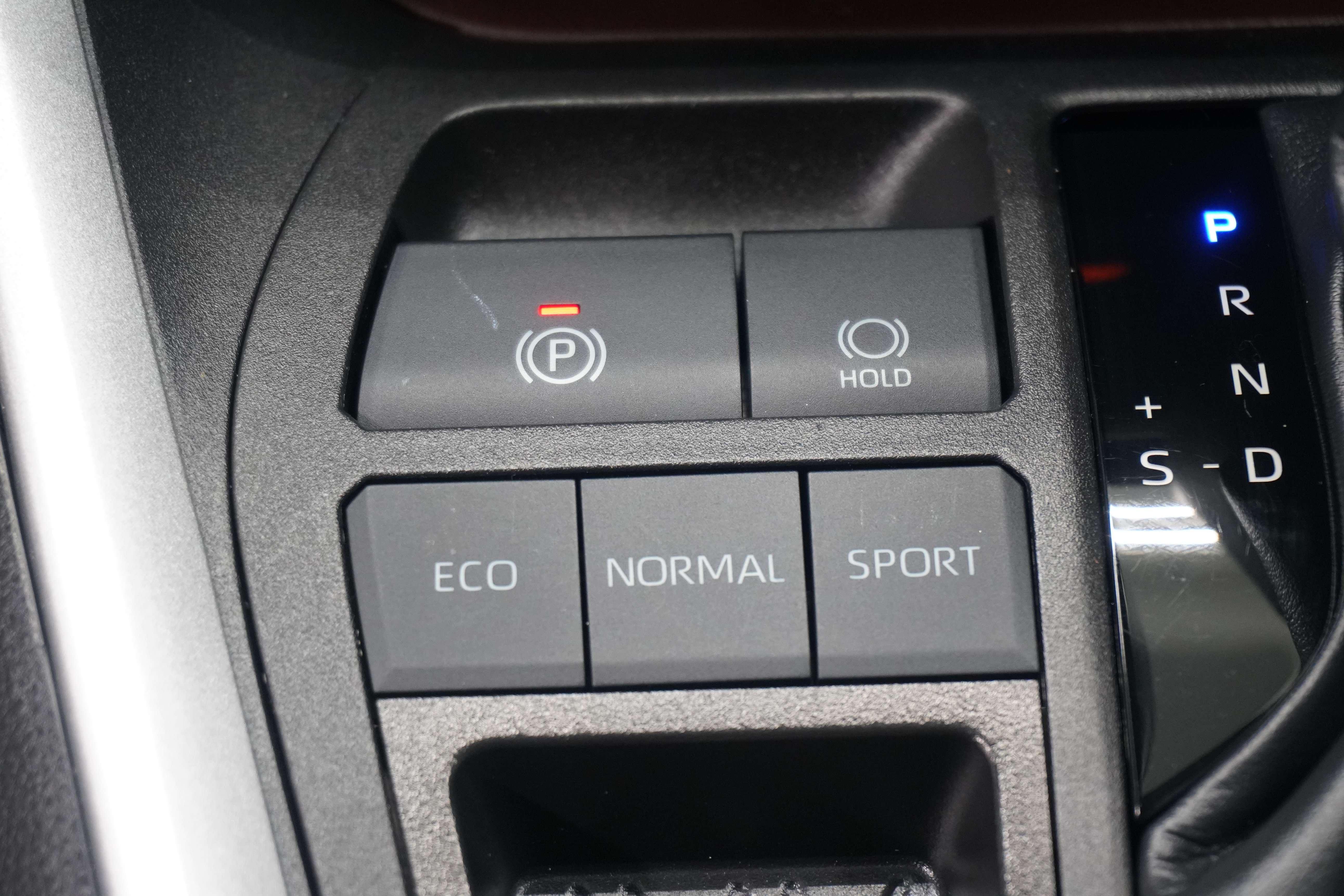 Used 2023 Toyota RAV4 Limited FWD image 25