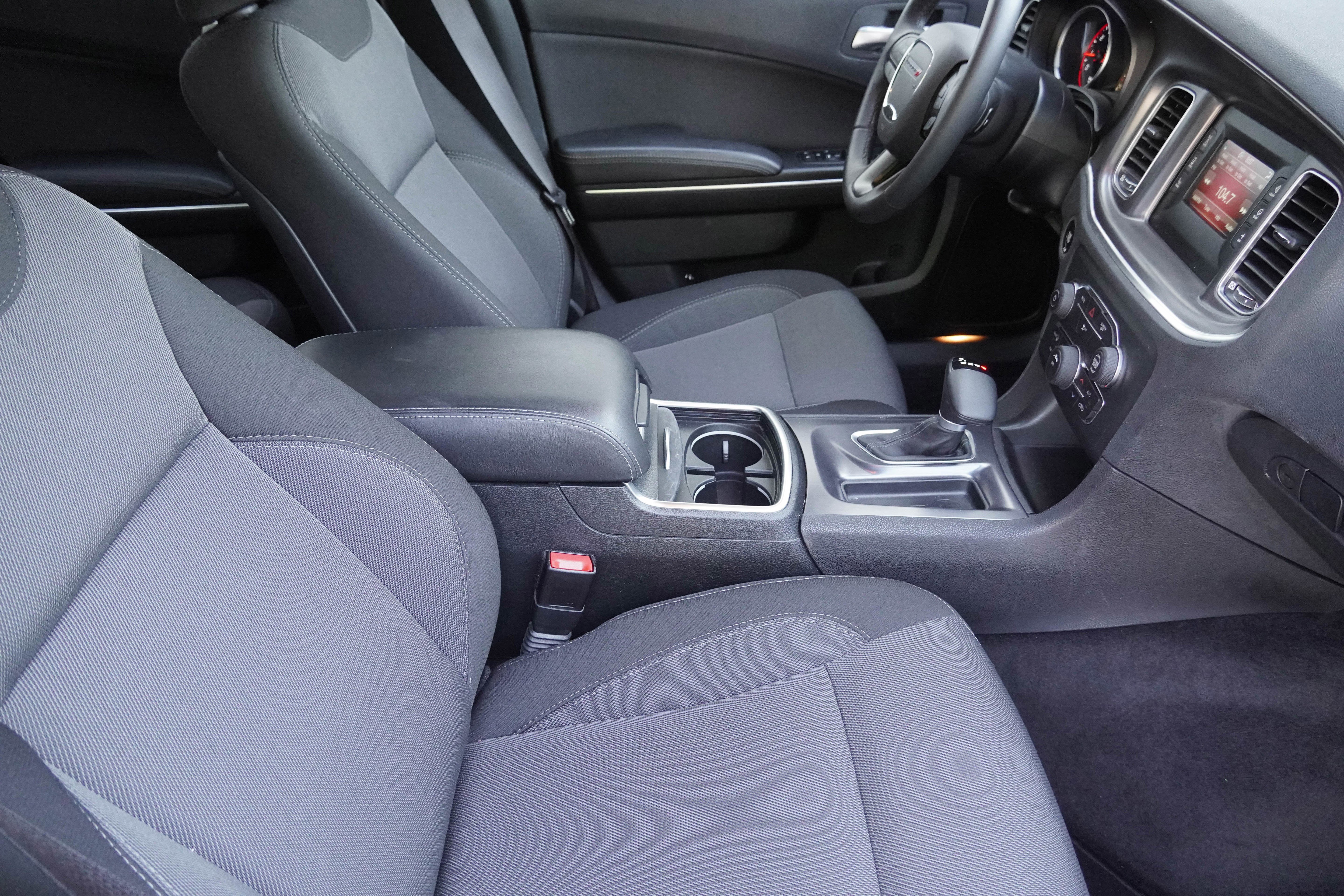Used 2017 Dodge Charger SE AWD/4WD image 12