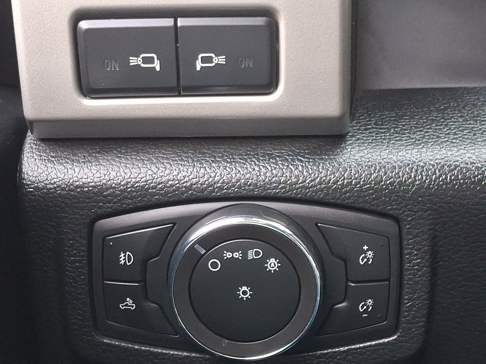 Used 2019 Ford F250 Lariat w/ Lariat Ultimate Package AWD/4WD image 24