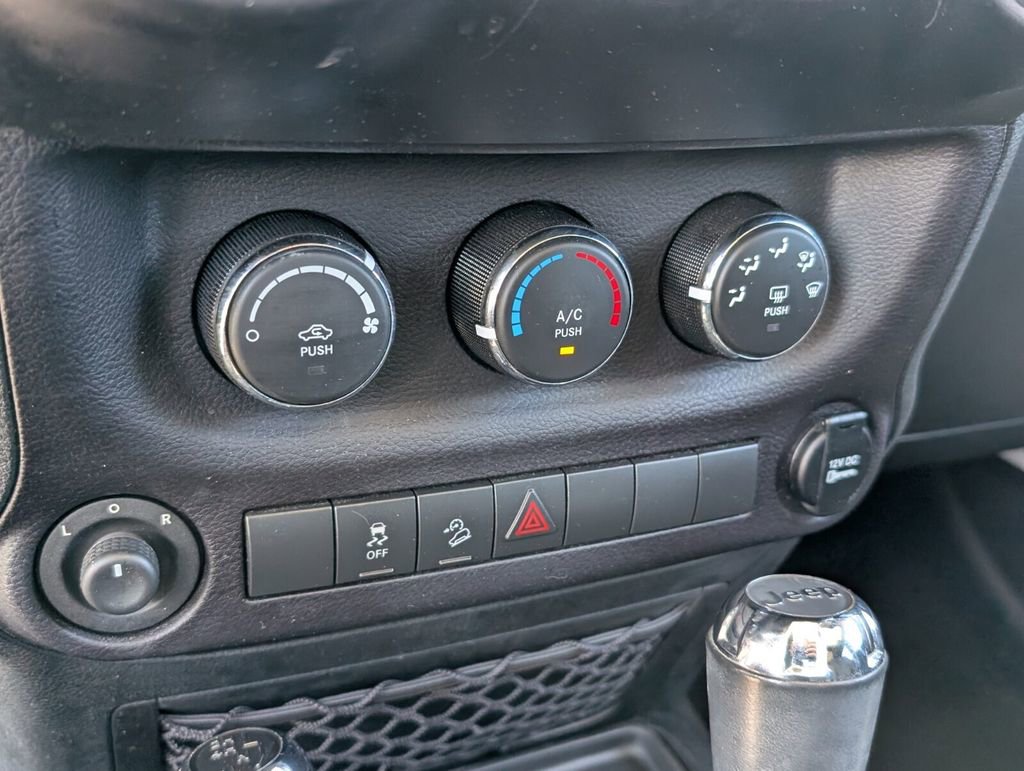 Used 2015 Jeep Wrangler Unlimited Sport w/ Quick Order Package 24S image 22