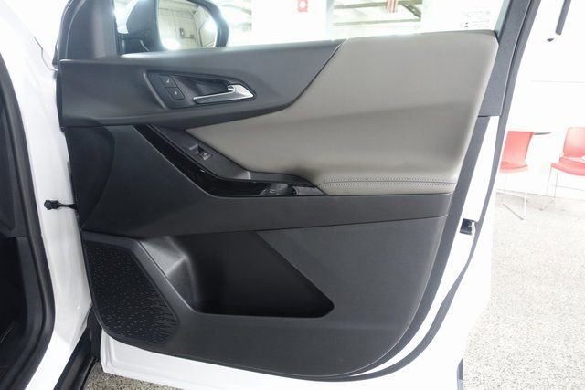 New 2026 Chevrolet Equinox LT w/ Convenience Package II image 24