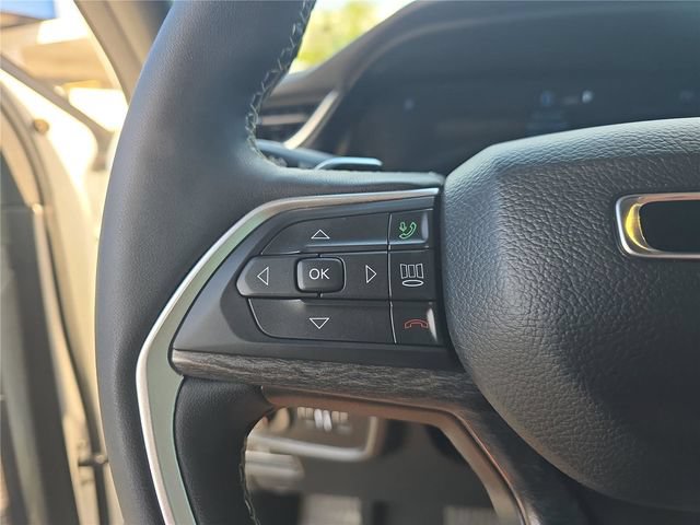 Used 2025 Jeep Grand Cherokee Limited w/ Black Appearance Package RWD image 22