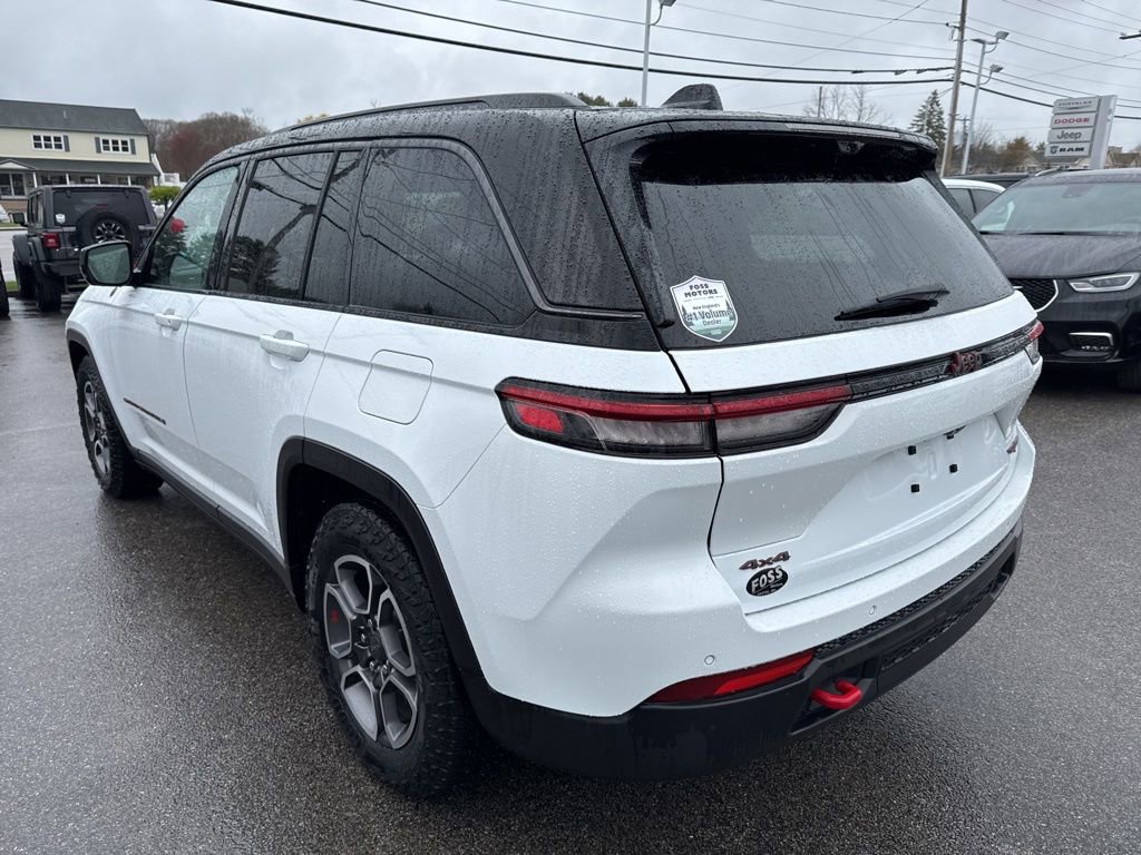 Certified 2022 Jeep Grand Cherokee Trailhawk w/ ADV Protech Group II AWD/4WD image 3