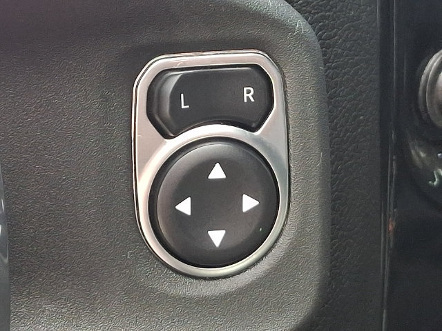 Used 2025 Jeep Wrangler Unlimited Rubicon AWD/4WD image 18