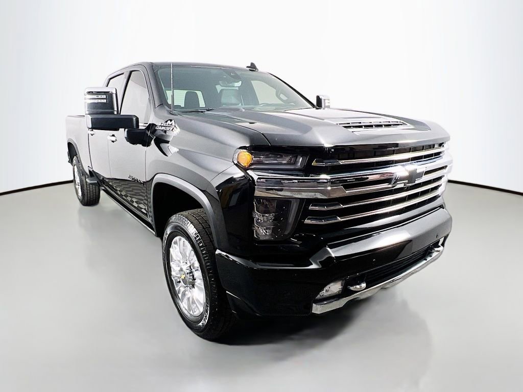 Certified 2022 Chevrolet Silverado 2500 High Country w/ LPO, Dark Essentials Package image 3