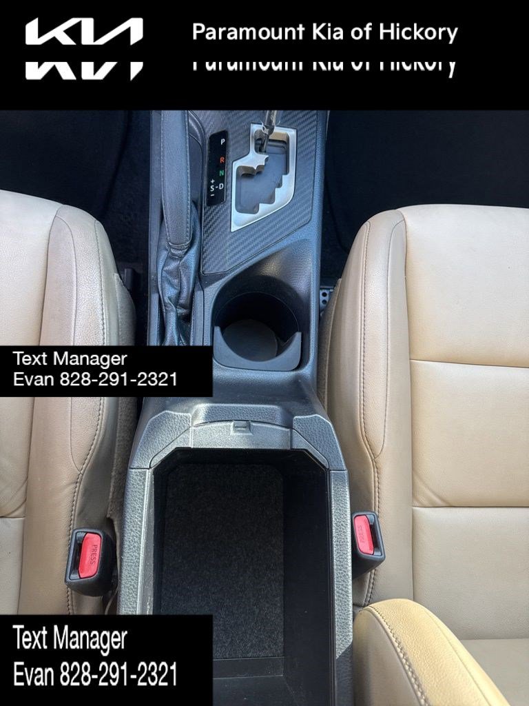 Used 2013 Toyota RAV4 Limited image 25