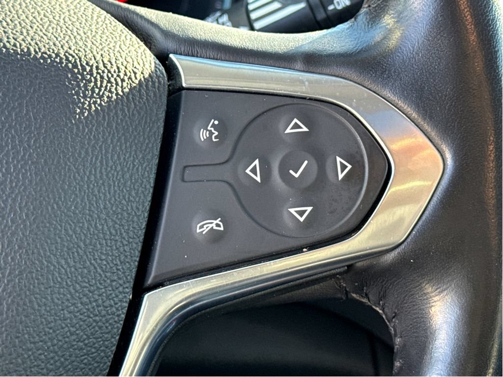 Used 2020 Chevrolet Traverse Premier FWD image 17
