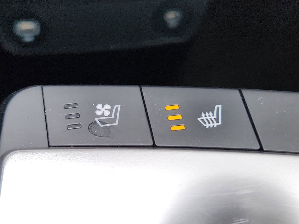 Used 2022 Kia EV6 Wind image 24