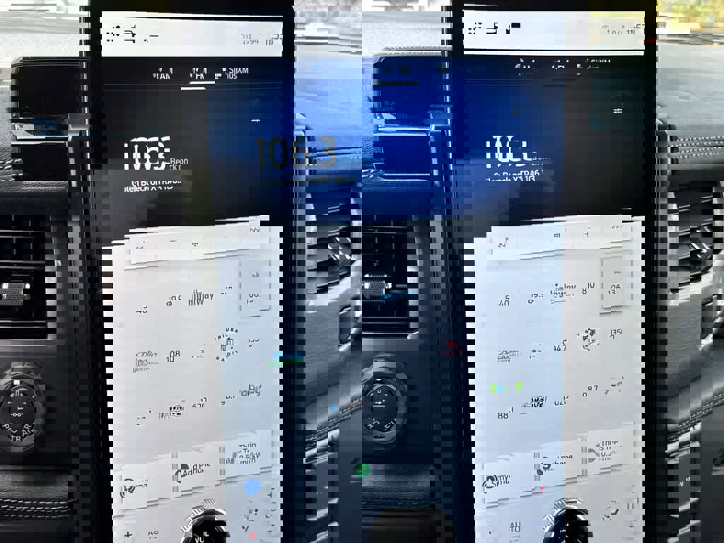 New 2025 Ford F150 Lightning Flash image 27