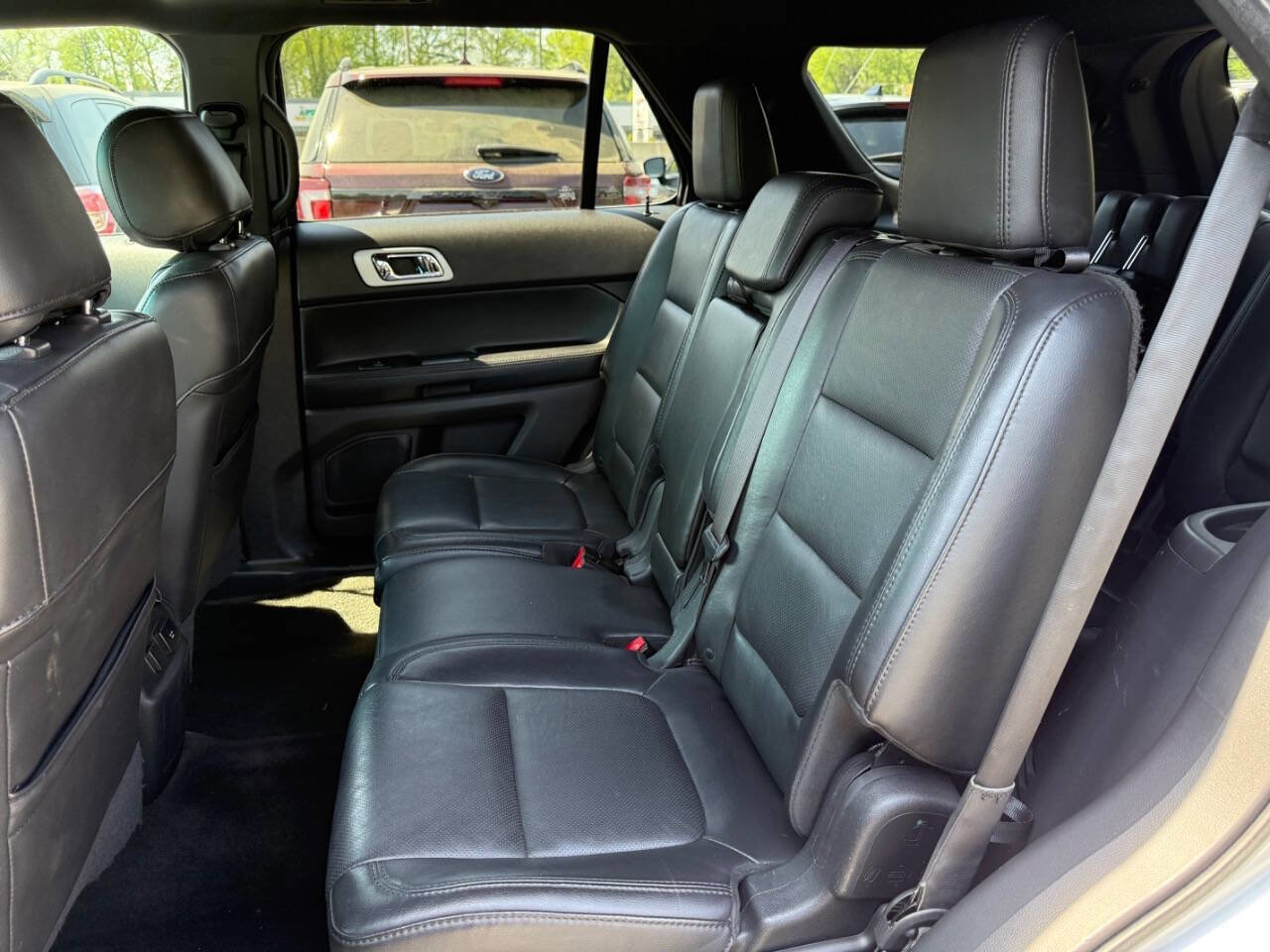 Used 2014 Ford Explorer Limited w/ Equipment Group 302A FWD image 10