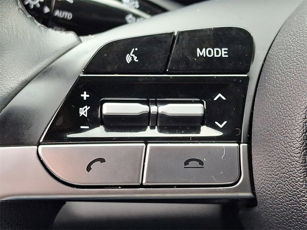 Used 2023 Hyundai Elantra SEL w/ Convenience Package image 22