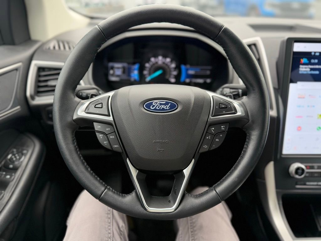 Used 2023 Ford Edge SEL w/ Convenience Package image 13