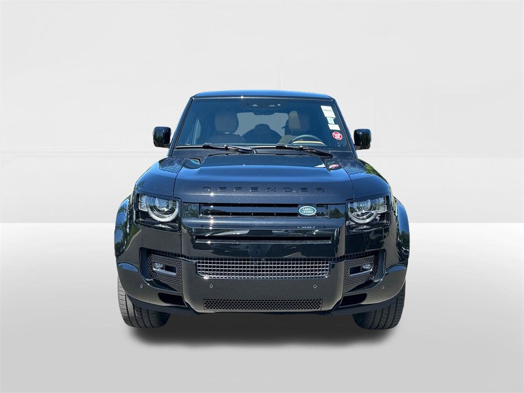 New 2025 Land Rover Defender 110 X-Dynamic SE image 6