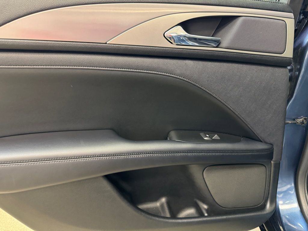 Used 2019 Lincoln MKZ Premiere image 15