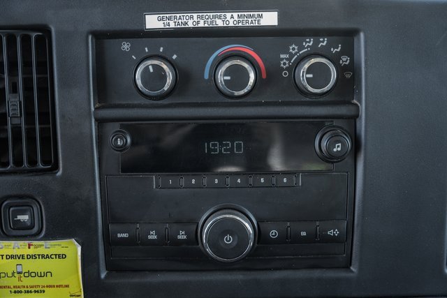 Used 2009 Chevrolet Express 3500 image 24