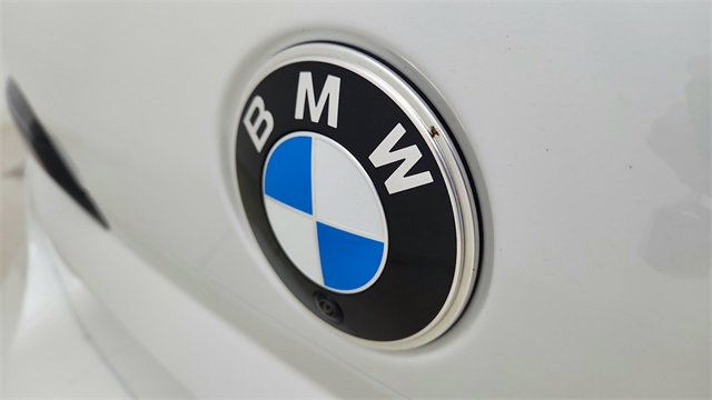 Used 2023 BMW 740i w/ Executive Package image 16