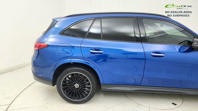 Used 2025 Mercedes-Benz GLC 350e 4MATIC w/ AMG Line image 7