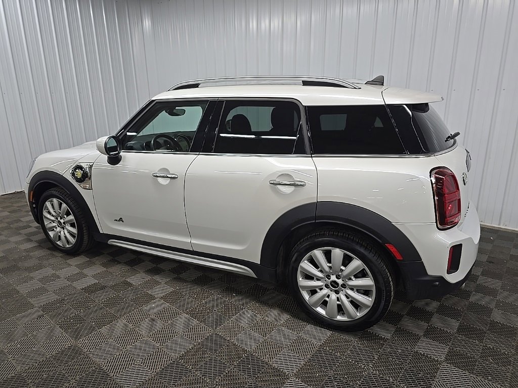Used 2023 MINI Cooper Countryman SE w/ Storage Package image 4