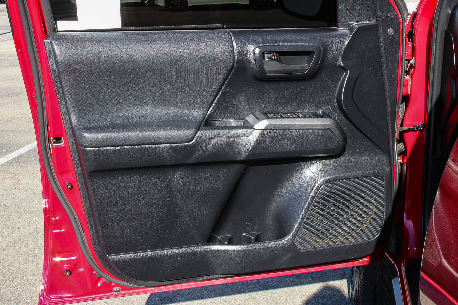 Used 2020 Toyota Tacoma TRD Off-Road w/ Technology Package AWD/4WD image 21