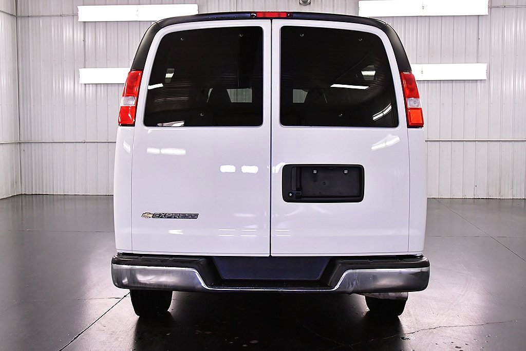 Used 2025 Chevrolet Express 3500 LT w/ LT Preferred Equipment Group image 6