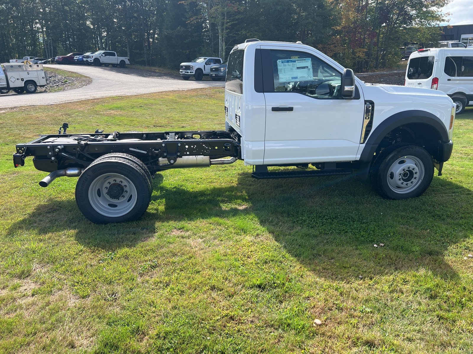 New 2026 Ford F550 4x4 Regular Cab Super Duty image 8