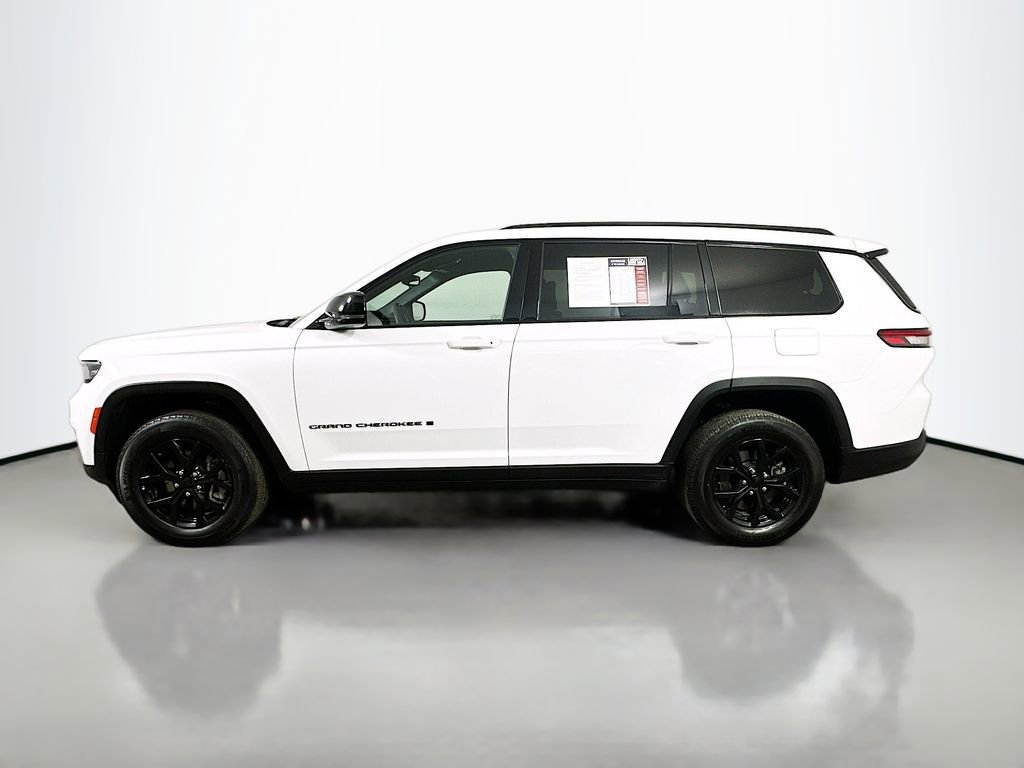 Used 2024 Jeep Grand Cherokee L Laredo image 5