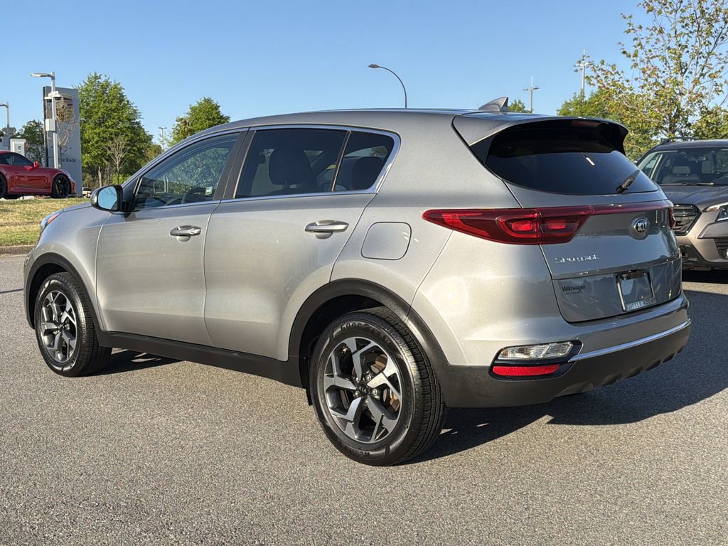 Used 2022 Kia Sportage LX image 3