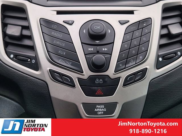 Used 2013 Ford Fiesta Titanium image 18