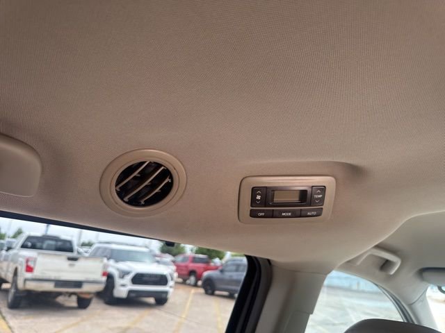 Used 2015 Toyota Sienna LE FWD image 19