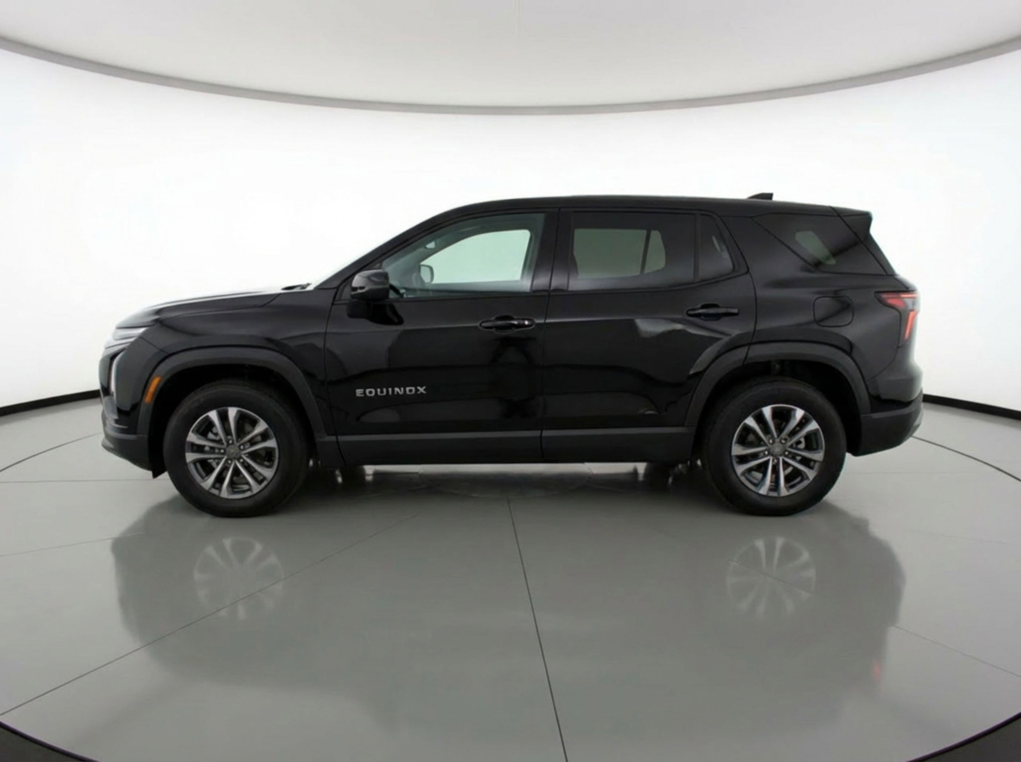 Used 2025 Chevrolet Equinox LT FWD image 5