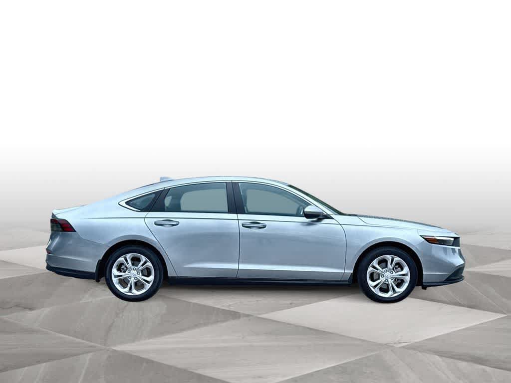 Used 2025 Honda Accord LX image 9
