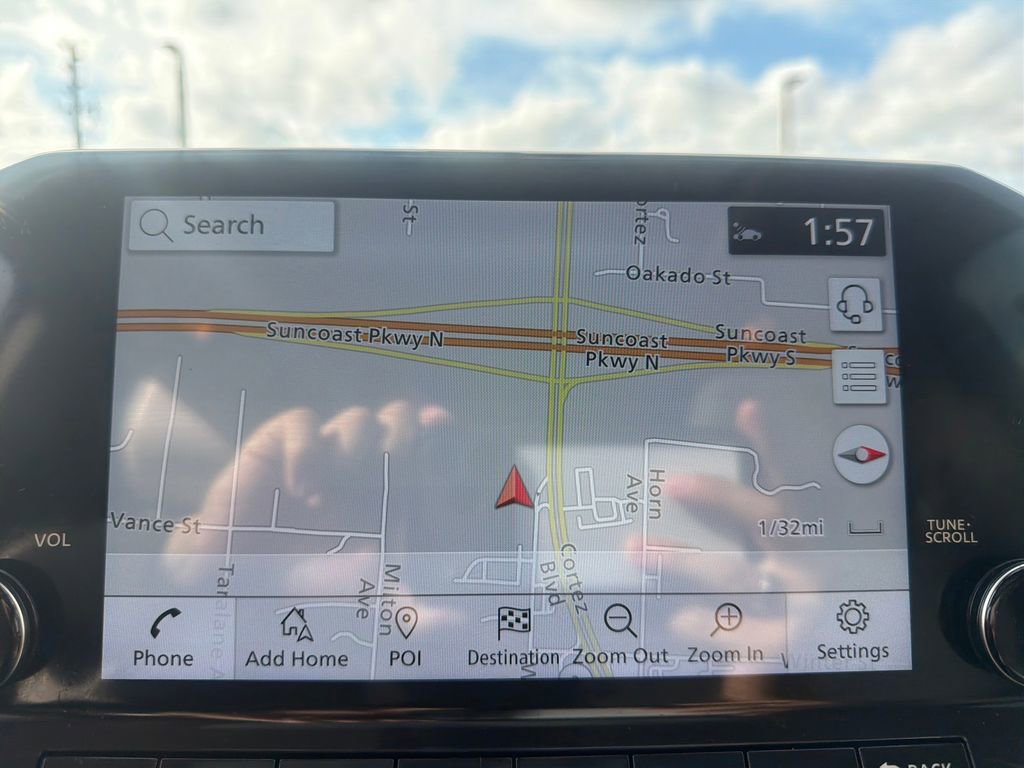 Used 2022 Nissan Pathfinder Platinum w/ Cargo Package image 40