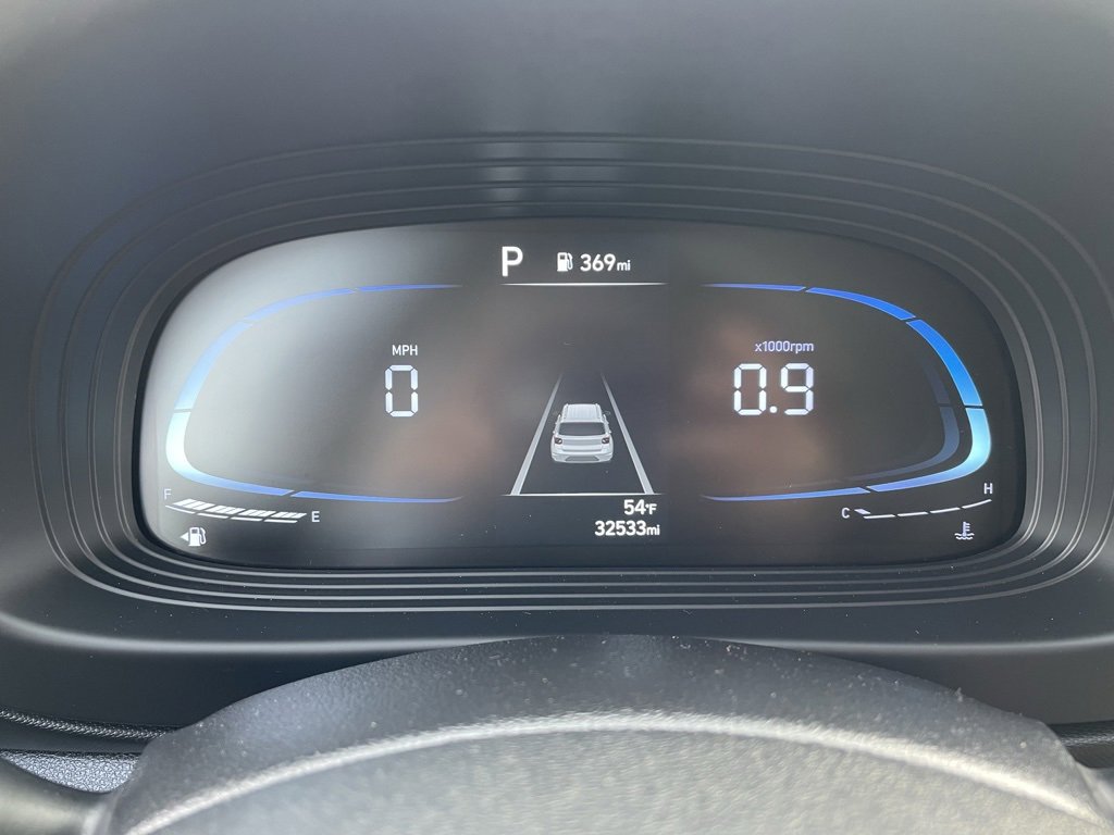 Used 2023 Hyundai Venue Limited w/ Cargo Package image 21