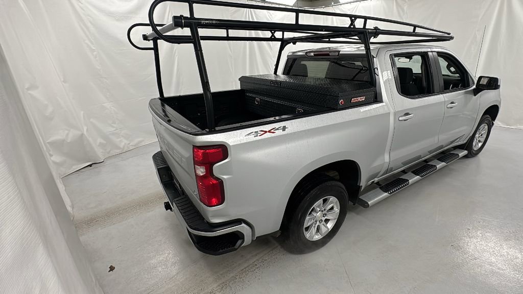 Used 2021 Chevrolet Silverado 1500 LT w/ Bed Protection Package image 3