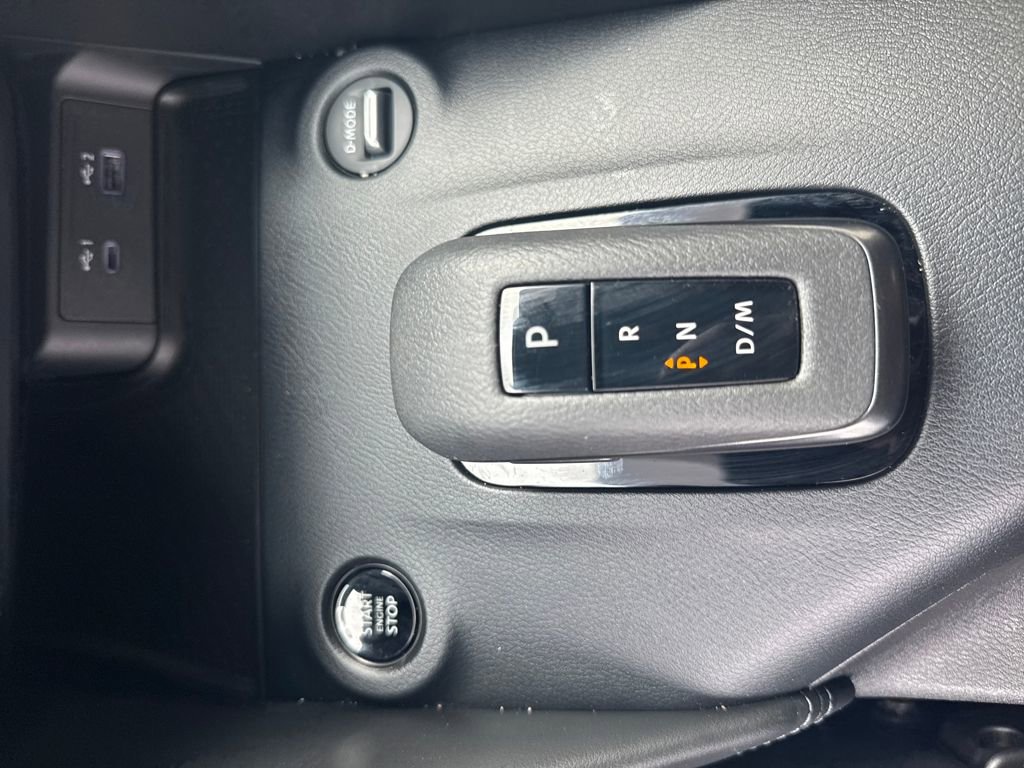 Certified 2024 Nissan Z Performance w/ Floor Mat Package image 25