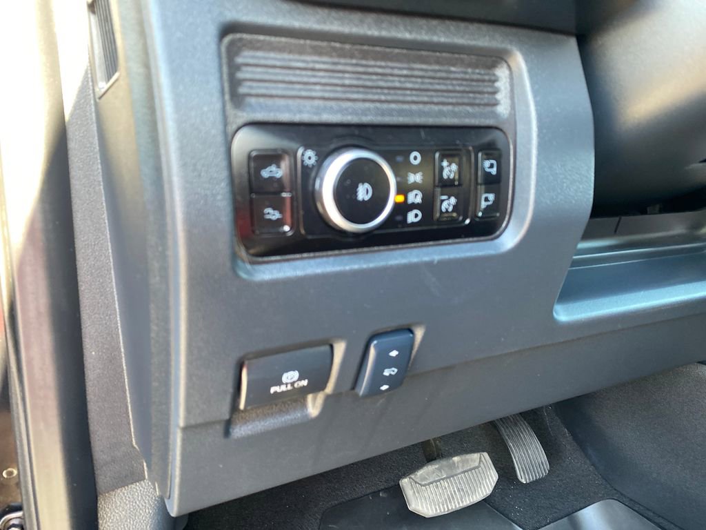 Used 2025 Ford F250 Platinum AWD/4WD image 39