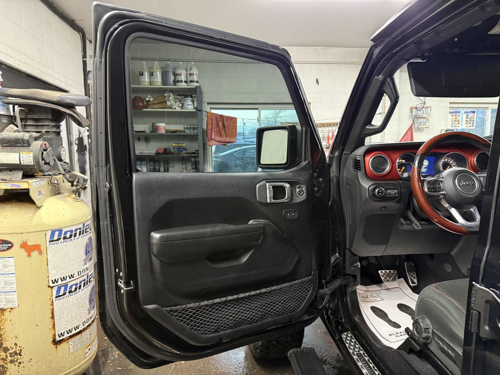 Used 2020 Jeep Gladiator Rubicon image 11