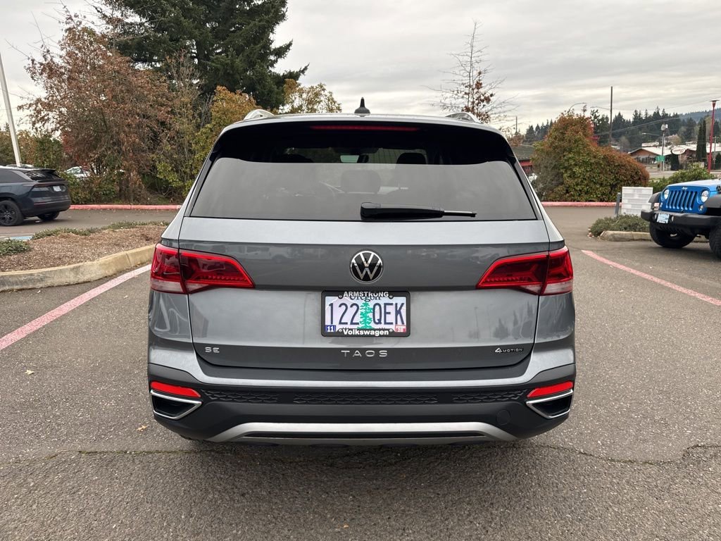 Used 2024 Volkswagen Taos SE image 6