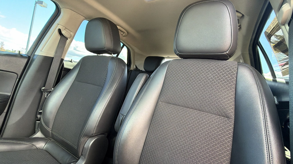 Used 2020 Buick Encore Preferred FWD image 11