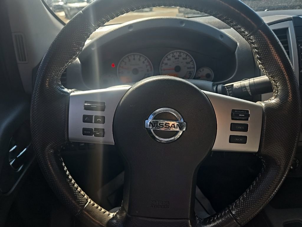 Used 2015 Nissan Frontier PRO-4X w/ Pro-4x Luxury Package image 16