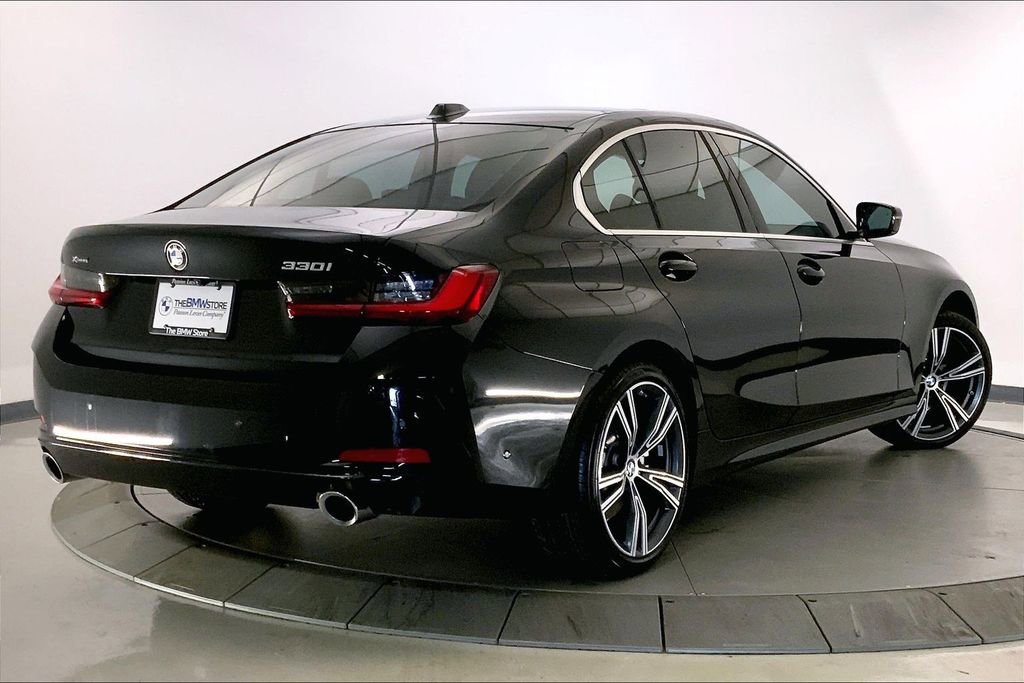 Certified 2024 BMW 330i xDrive Sedan w/ Premium Package AWD/4WD image 12