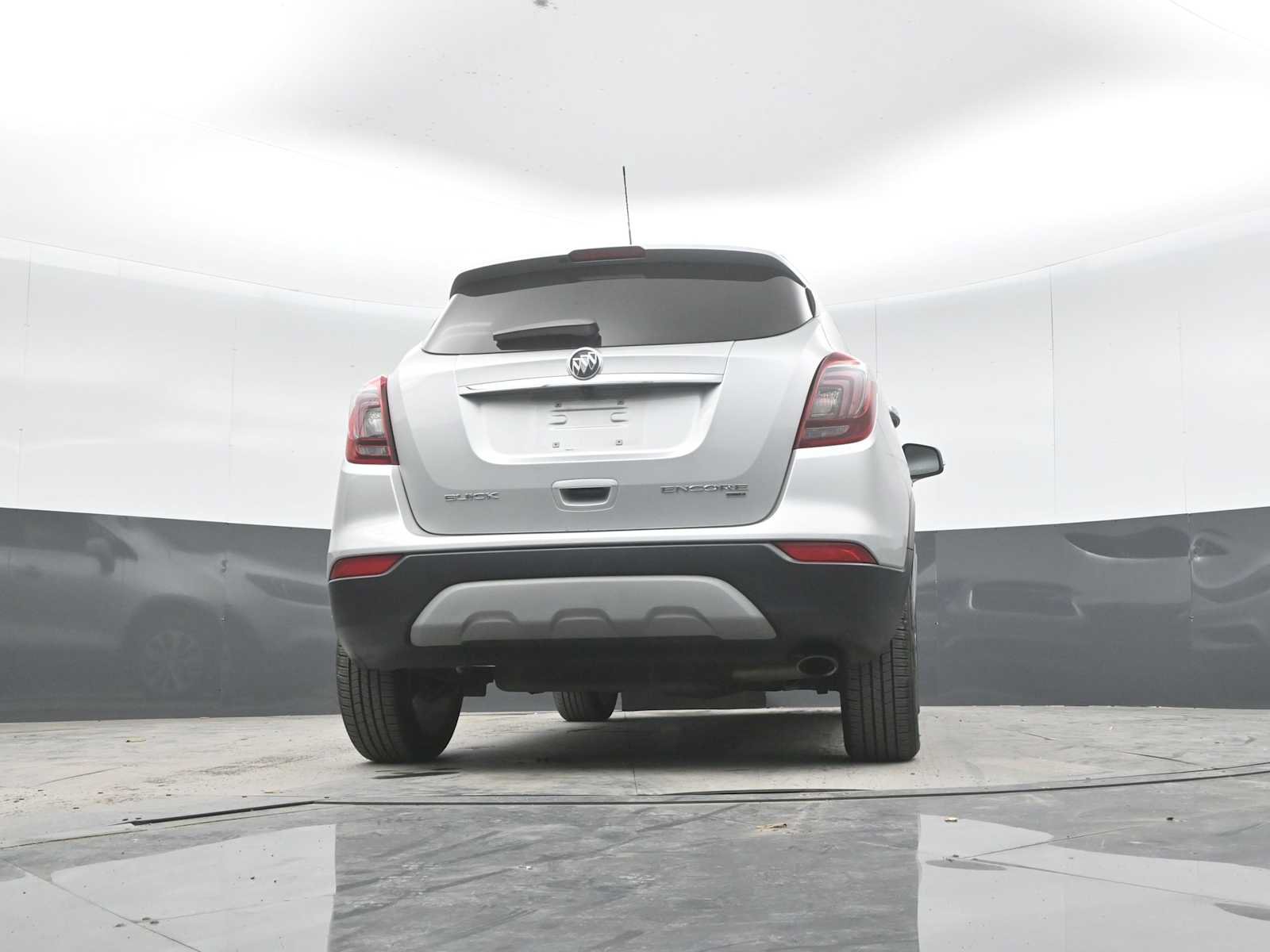 Used 2018 Buick Encore Preferred AWD/4WD image 31