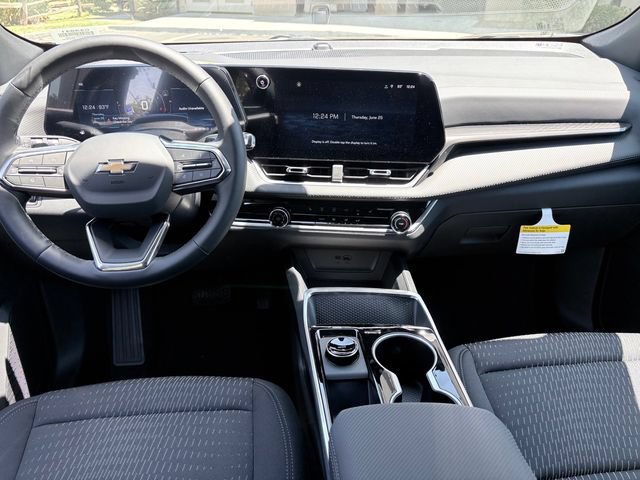 New 2026 Chevrolet Equinox LT w/ Safety and Technology Package FWD image 7